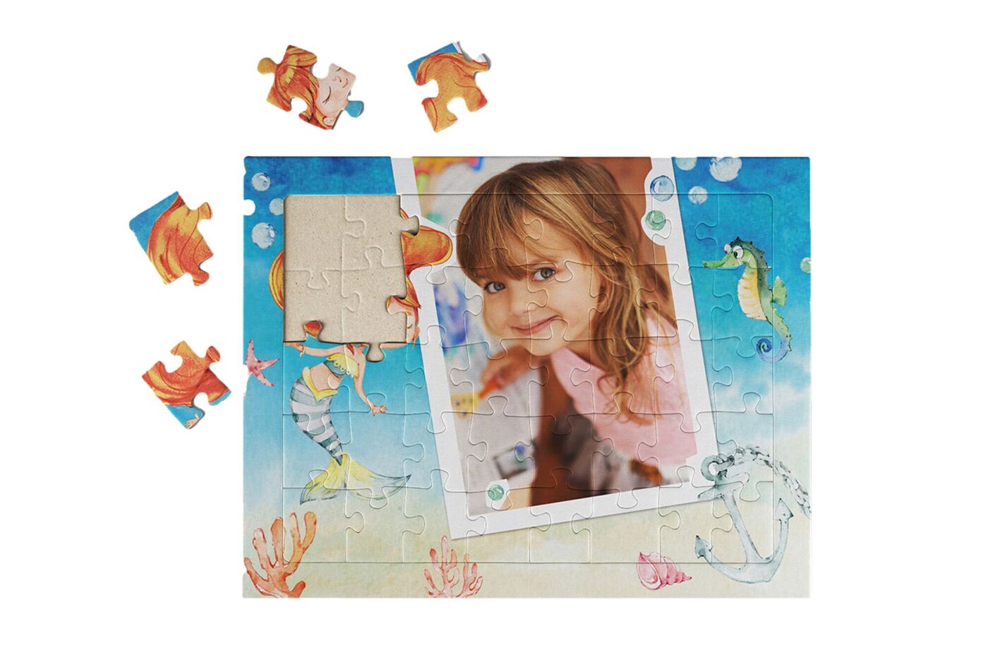 Puzzle personalizado de 40 piezas para niños. El rompecabezas tiene una foto de una niña pequeña y es fácil de resolver.